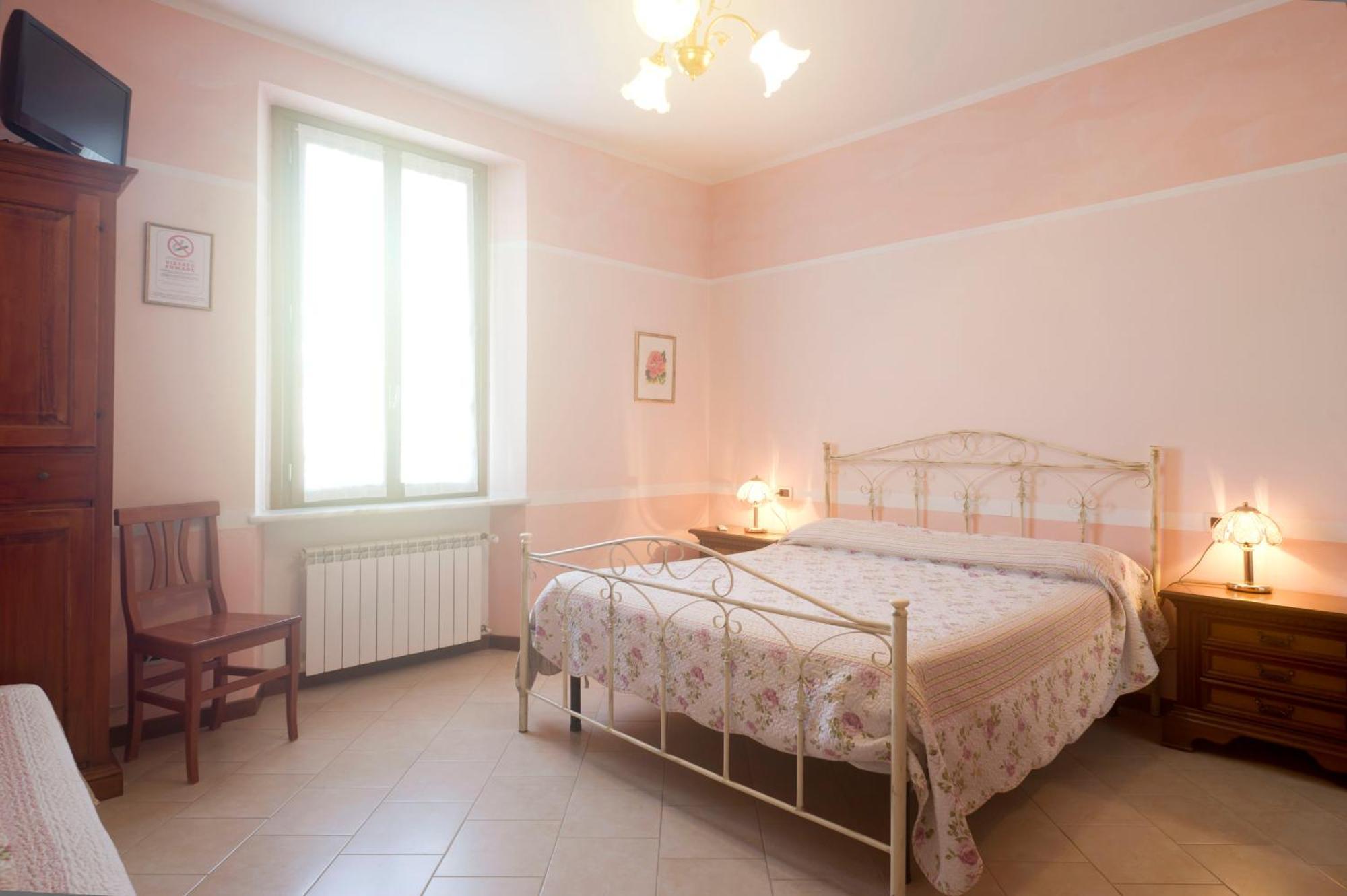 Villa Dircea คาสเตลลาร์ควาโต ภายนอก รูปภาพ